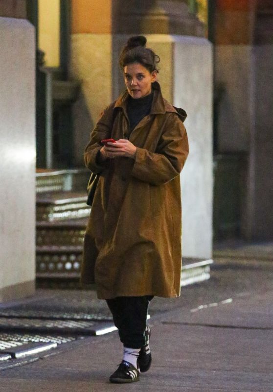 Katie Holmes in a Brown Trench Coat 02/02/2024