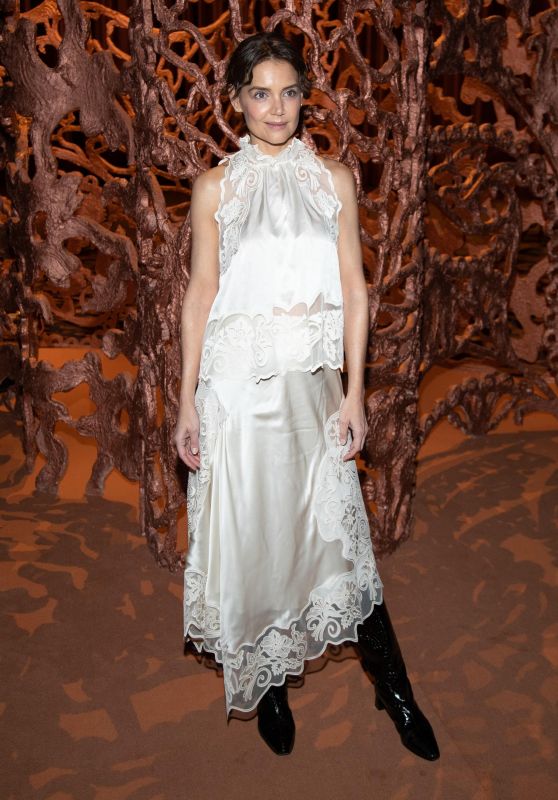 Katie Holmes - Ulla Johnson Fashion Show at New York Fashion Week 02/11/2024
