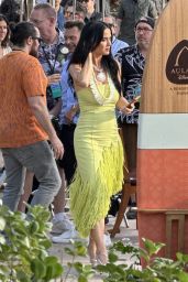 Katy Perry Filming at the Aulani Resort in Kapolei 02/08/2024