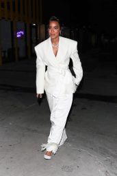 Kelly Rowland Arrives at the Renowned Catch Steak Restaurant in West Hollywood 02/22/2024