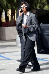 Kelly Rowland in an Oversized Baggy Pants Suit at Castaway Country Club in Burbank 02/24/2024