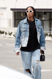 Kelly Rowland Out in Los Angeles 02/25/2024