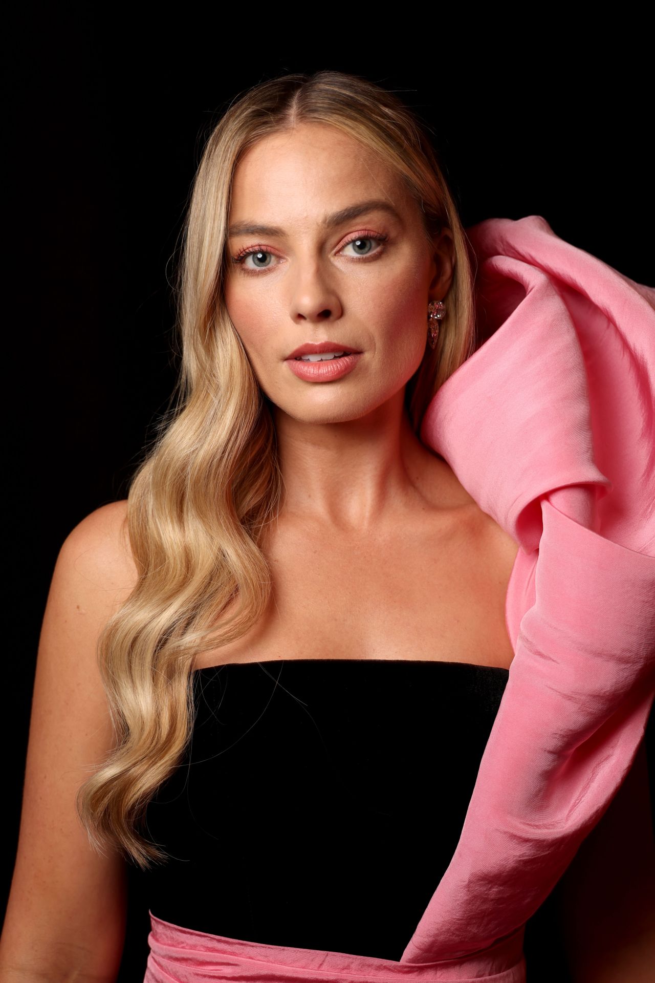 Margot Robbie - SAG Awards Photo Shoots February 2024 • CelebMafia