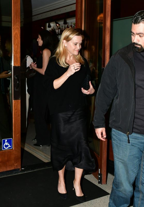 Reese Witherspoon Exits Cipriani in Beverly Hills 02/08/2024