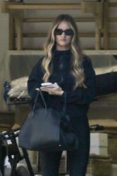 Rosie Huntington-Whiteley in Workout Outfit in Los Angeles 02/17/2024