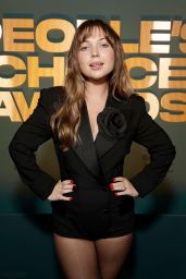 Samantha Hanratty at People’s Choice Awards 2024