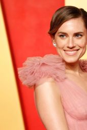 Allison Williams at Vanity Fair Oscar Party in Beverly Hills 03/10/2024