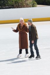Amy Schumer Ice Skating at the Wollman Rink - "Kinda Pregnant" Set in Central Park 03/19/2024