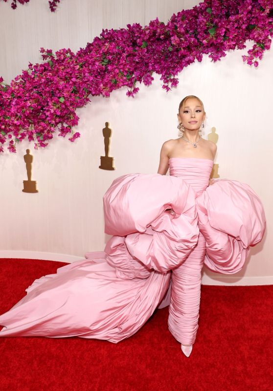 Ariana Grande at Oscars 2024 Red Carpet