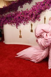Ariana Grande at Oscars 2024 Red Carpet (more photos)