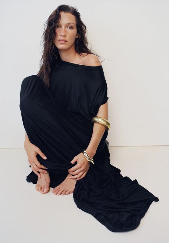 Bella Hadid Outfit – Vogue April 2024 (IV)