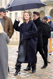 Brie Larson Arrives at Loewe Show During Paris Fashion Week 03/01/2024