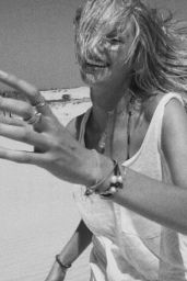 Candice Swanepoel 03/20/2024