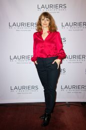 Elisa Sergent at Lauriers de l’Audiovisuel Ceremony in Paris 02/26/2024