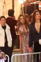 Elizabeth Hurley Leaves the Vanity Fair Oscar Party in Beverly Hills 03/10/2024