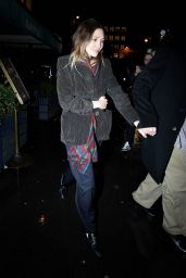 Elizabeth Olse, Mary-Kate Olsen and Ashley Olsen Night Out in Paris 03/01/2024