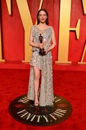 Emma Stone at Vanity Fair Oscar Party in Beverly Hills 03/10/2024