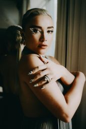 Florence Pugh - "Dune: Part 2" New York Premiere Portrait February 2024 (more photos)