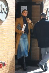 Gisele Bundchen Arrives at The View in NYC 03/21/2024