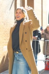 Gisele Bundchen Arrives at The View in NYC 03/21/2024