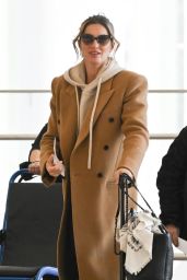 Gisele Bundchen Catches a Flight Out of NYC 03/22/2024