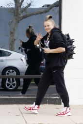 JoJo Siwa Arriving at the Studio for a Dance Practice in Los Angeles 03/29/2024