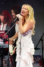 Kate Hudson Performs at GLAAD Media Awards in Beverly Hills 03/14/2024