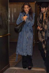 Katie Holmes Goes to see Alan Cumming on his Broadway Play in Studio 54 03/25/2024