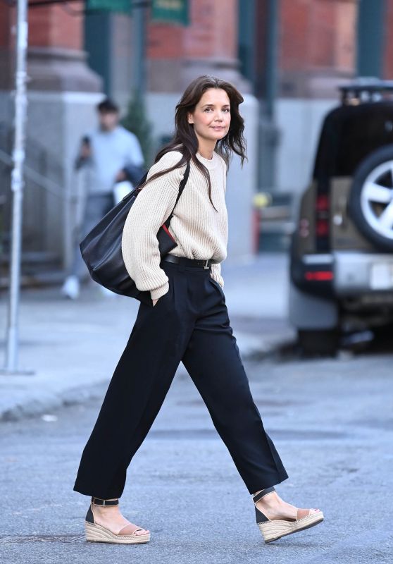 Katie Holmes Out in New York 03/19/2024