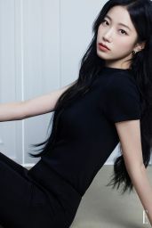 Kazuha (LE SSERAFIM) - Photoshoot for Elle Magazine Korea April 2024