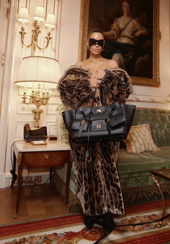 Kim Kardashian Outfit 03/03/2024