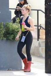 Kristen Bell Out in Los Feliz 03/04/2024