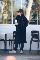 Lisa Rinna at Starbucks in Los Angeles 03/28/2024