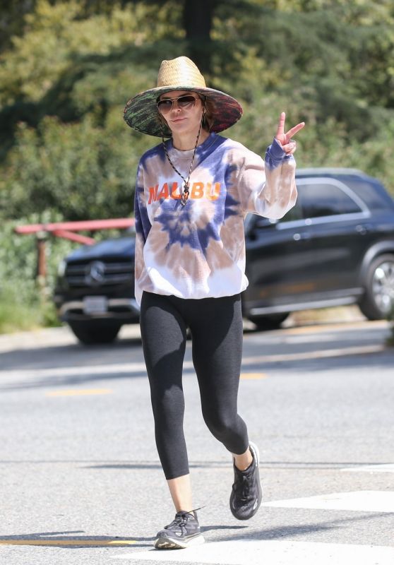 Lisa Rinna Hike Through the Scenic Trails of Marina Del Rey 03/29/2024