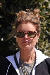 Maria Shriver Shops at Field and Fort in Summerland 03/23/2024
