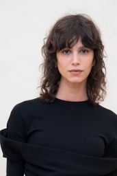 Mica Arganaraz – Simon Jacquemus Medal Photocall in Paris 03/02/2024
