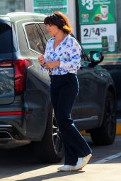 Neve Campbell Out in Los Angeles 03/12/2024