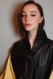 Phoebe Dynevor - Louis Vuitton Fashion Show Portraits March 2024