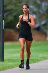 Sara Mesa - Morning Run and Outdoor Gym Workout in Sydney 03/23/2024