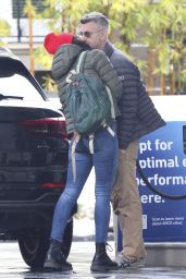 Sarah Silverman and Rory Albanese at a Gas Station in LA 03/30/2024