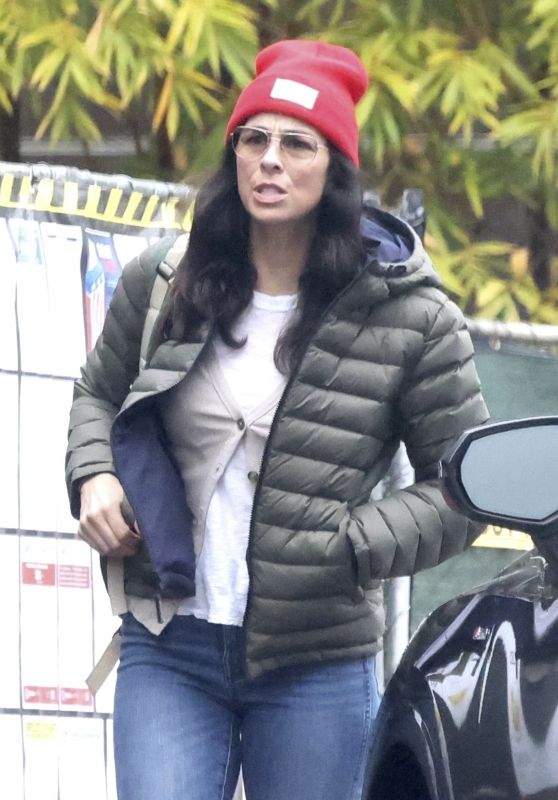 Sarah Silverman and Rory Albanese at a Gas Station in LA 03/30/2024