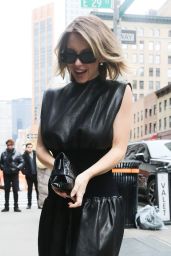 Sydney Sweeney Arrives Back at Her Hotel in NYC 03/20/2024