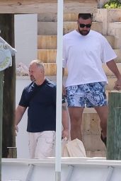 Taylor Swift and Travis Kelce on Romantic Bahamas Getaway 03/20/2024