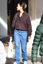 Zoe Saldana in Casual Outfit Shopping in Venice 03/06/2024