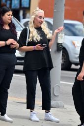 Amanda Bynes Out in Los Angeles 04-25-2024
