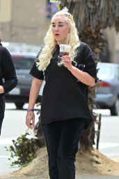 Amanda Bynes Out in Los Angeles 04-25-2024