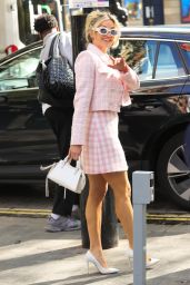 Ashley Roberts Radiates Elegance in Barbie-Inspired Ensemble 04-29-2024