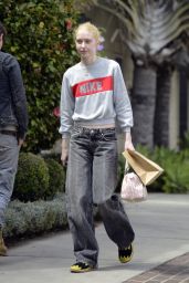 Chloe Cherry Make up Free With MJ Gray in Los Angeles 04-23-2024