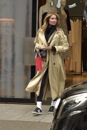 Chloe Sims Enjoy Solo Shopping Trip in London