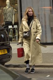 Chloe Sims Enjoy Solo Shopping Trip in London